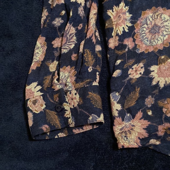 2 for $13 LUCKY BRAND Shirt Women’s Size M Lucky Brand Floral Too Boho Chic - Picture 8 of 10